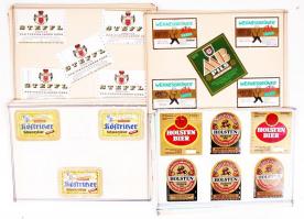 Nagy külföldi sörcímke gyűjtemény 4 mappában, sok száz címkével / Large beer-label collection in 4 a...