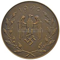 Német 3. Birodalom 1940. "A 'LIST' Gyalogezred Háborús Sportversenye - 1 Győztes", a 16. Bajor "LIST" Gyalogezred győztesnek járó bronz sportérme gravírozás nélkül (121,7g/69,9mm) T:2 kis peremhiba German Third Reich 1940. "KRIEGSSPORTFEST DES INF. REGT. "LIST" - 1 SIEGER", bronze sport medal of the 16th Bavarian "LIST" Infantry Regiment without engraving (121,7g/69,9mm) C:XF small edge error