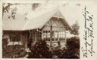 Nyúl, Károly bácsi kunyhója, photo (fa)