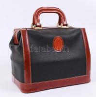 Griff márkájú kézitáska, bőr és mű bőr,  25×29 cm