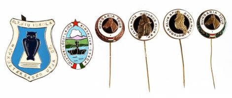 6db zománcozott kitűző és jelvény: "Zalka Máté Motoros Klub Budapest" pálya- és crossmotor jelvény (2x) + "Hungaria Tour" minősítő jelvény (2x) + "Lóczy Lajos Gimnázium Balatonfüred) sapkajelvény + "Általános Fiú Iskola, Népköztársaság útja 68." sapkajelvény T:2