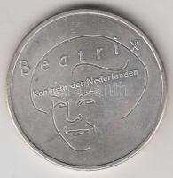 Hollandia 2004. 5E Ag "Beatrix" T:2
Netherlands 2004. 5 Euro Ag "Beatrix" C:XF
K...