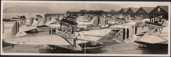 Cca 1920-1940 Olaszországi hidroplán kikötő, panoráma  fotóképeslap, középen hajtva, 9x28 cm