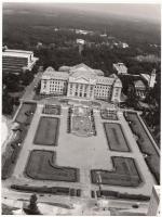 Cca 1970-1980 Légifotó a Debreceni Tudományegyetem épületéről, parkjáról, a távlatban pedig a nagyerdőről, 24x18 cm