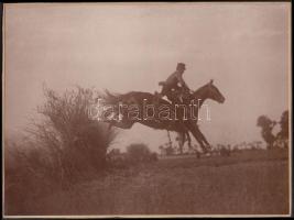 Cca 1900-1910 katonai fotó, kartonra ragasztva, 17x23 cm