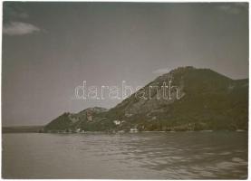 Cca 1930-1940 Kerny István (1879-1963): Kilátás Visegrádra, vintage, vegyileg színezett fotó, hátoldalán szerzői pecséttel jelzett, 15x123cm