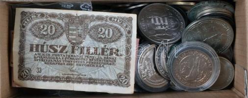 Kis doboznyi átnézetlen vegyes fém- és ezüstpénz tétel T:vegyes