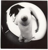 Cca 1970-1980 Erotikus fotó, halszemobjektívvel készítve, 13x12 cm