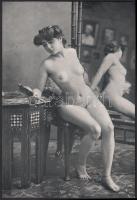 cca 1920 A nők szépsége, műtermi akt fotó, 15x22 cm.