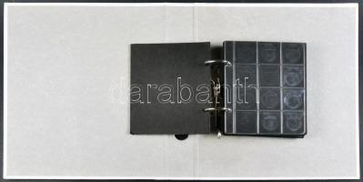 Nagyméretű gyűrűs berakó kisméretű albumlapokkal 27 lap 12x12 és 6x15-ös beosztású