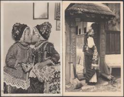 15 db régi, főleg magyar folklórlap / 15 mainly Hungarian folklore cards