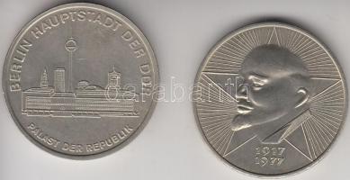 NDK 1977. "60. éves az októberi forradalom" + "Berlin NDK fővárosa" Ni emlékérmé...