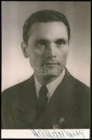 cca 1950 Takács Károly(1910-1976) kétszeres olimpiai bajnok sportlövő, edző, alezredes dedikált fotója.