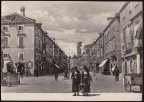 cca 1930-1940 Kerny István (1879-1963): Ragusai életkép, vintage fotó, feliratozott, jelzetlen, a szerző hagyatékából, 16x23 cm.