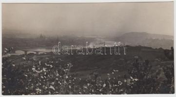 Cca 1930-1935 Kinszki Imre (1901-1945): Budapesti látkép a még beépítetlen Rózsadomb tetejéről, vintage alkotás, szerzői pecséttel, 9x17 cm.