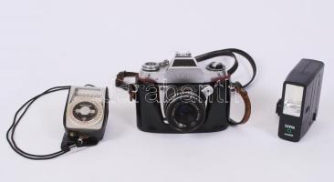 Exa 500 fényképezőgép, tokban, vakuval, fénymérővel