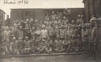 Budapest XXIII. Soroksár, vasútállomás, katonák, photo