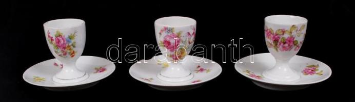 3db, jelzetlen, porcelán tojástartó matricás díszítéssel, az egyik alján "Párisi Nagy Áruház" felirat (kettőn apró lepattanás) /  Vintage porcelain egg cups, two with faults