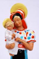 Szécsi Jolán: Madonna matyó népviseletben. Festett mázas kerámia, jelzett, hibátlan, m:33 cm