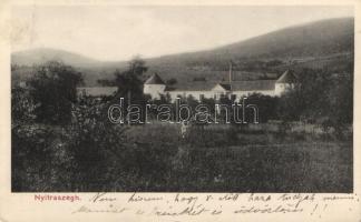 Nyitraszeg, Besztercsény kastély / castle