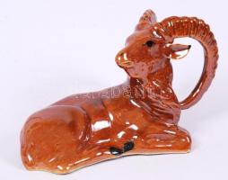 Kos és zerge tétel, mázas kerámiák, hibátlanok, egyik jelzett, összesen:3 db m:30 cm, h:20 és 22 cm