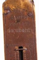 Jelzett "KRUPS" húzós mérleg;
Régi réz karos mérleg, 33x25 cm