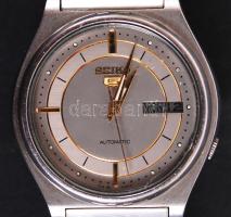 Seiko automata férfi karóra másodpercmutatóval, naptáras, üvege karcos, vízálló, sorszámozott.