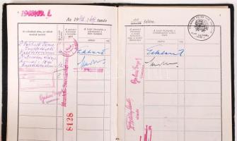 1948 A Pázmány Péter Tudományegyetem leckekönyve Csintalan Róbert számára, fényképpel, többek között...