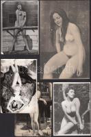 cca 1930-1960 5db erotikus kép: 4db fotó és egy nyomat reprodukció /  Erotic pictures, 4 photos and 1 print, 9,5x6,5-13,5x9cm