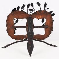 Kovácsolt vas fényképtartó, apró hibával, 28×33 cm