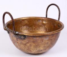 Antik réz üst, közepes állapotban, m:20 cm, d:25 cm