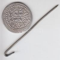 DN. "Szent István denár / MÉE" sérült vándorgyűlés kitűző, hátlapján sorszámmal T:2