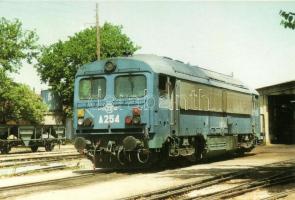 10 db modern vonat, mozdony témájú motívum lap / 10 modern motive cards, trains, locomotives