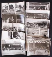 Pobuda Alfréd: Képek a magyar labdarúgásról, hátoldalukon a futballmeccsek megnevezésével, 11 db, 17x11 cm.