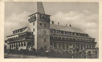 2 db vegyes Budapest városképes lap: Széchenyi hegy, Vörös Csillag szálló, Vajdahunyad vára, Gellért...