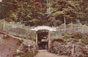 Dobsina jégbarlang bejárata