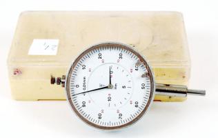 Századmilliméter pontosságú precíziós mérőműszer eredeti műanyag dobozban / High accuracy meter