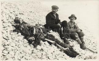 1924 Cortina d'Ampezzo, dead alpinist; Giacomo Alberti photo