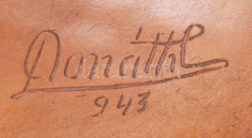 Donáth L. 943 jelzéssel: Ülő női akt. Mázas kerámia, jelzett, apró hajszálrepedéssel, m:54 cm, h:27 ...