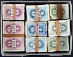 30 db okmánybélyeg bündli kis dobozban