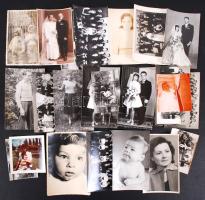 1956-os menekültek Svájcból és Ausztráliából családtagoknak hazaküldött fotói.