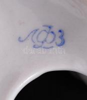 Lomonosov boxer kutya, kézzel festett, jelzett, hibátlan, m:21 cm / Lomonosov russian porcelain boxe...