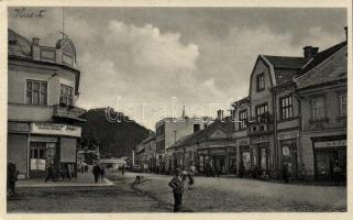 Huszt Masarykova street, shops (Rb)