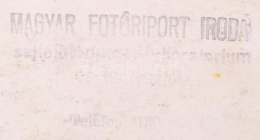 1940 Az Alsó-Őrsi Fürdőegyesület vacsorája Budapesten, sajtófotó, 23x17 cm