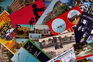 325 modern képeslap: 213 modern, német képeslap,  66 db Balaton és környéke, 46 db reklámlap / 213 modern, German postcards,  66 Lake Balaton and 46 advertisement cards