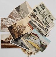 17 db magyar + 4 db külföldi városképes lap + 1 Párizs képeslapfüzet 10 lappal