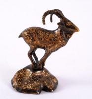 Csodaszarvas, réz, gazdagon gravírozott, m:12 cm, h:9 cm