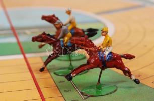 CCa 1930 Lóverseny társasjáték, hiányos, sérült dobozban, 32×45 cm