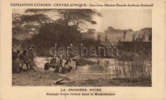 Second Mission Haardt Audouin Dubreuil, crossing a river in Mozambique