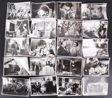 cca 1950-1970 Magyar filmek jelenetei, szereplői, többsége feliratozva, 44 db, 9x12 cm.